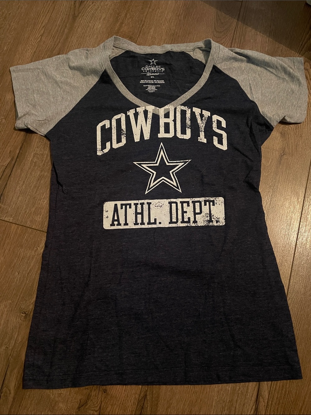 Dallas Cowboys Shirt XL by “Dallas Cowboys Authentic”